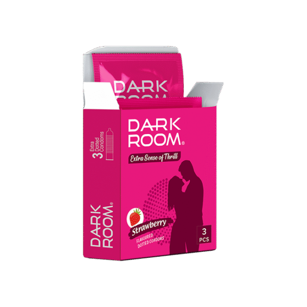 DARKROOM STRAWBERRY DOTTED CONDOM 3 PC